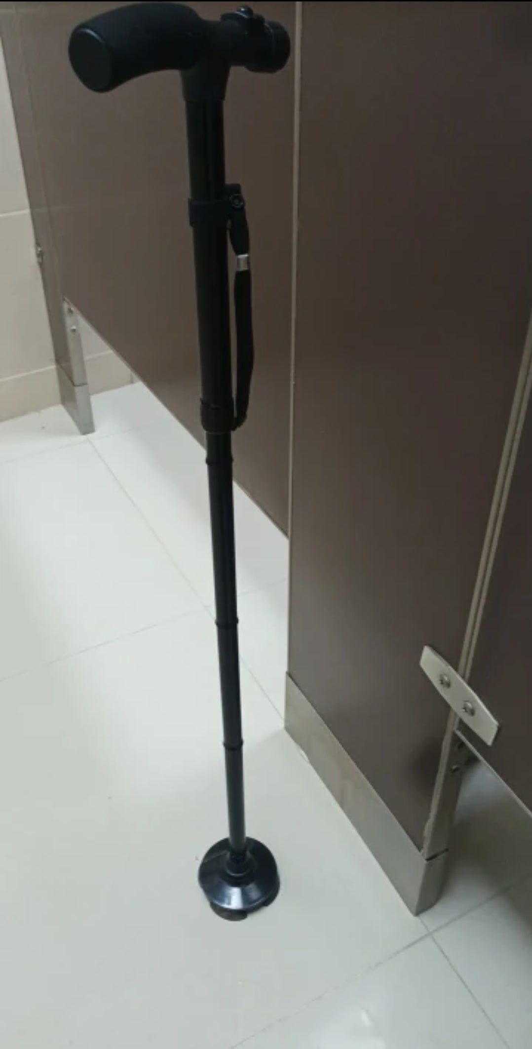 العكازة الطبية الرائعة